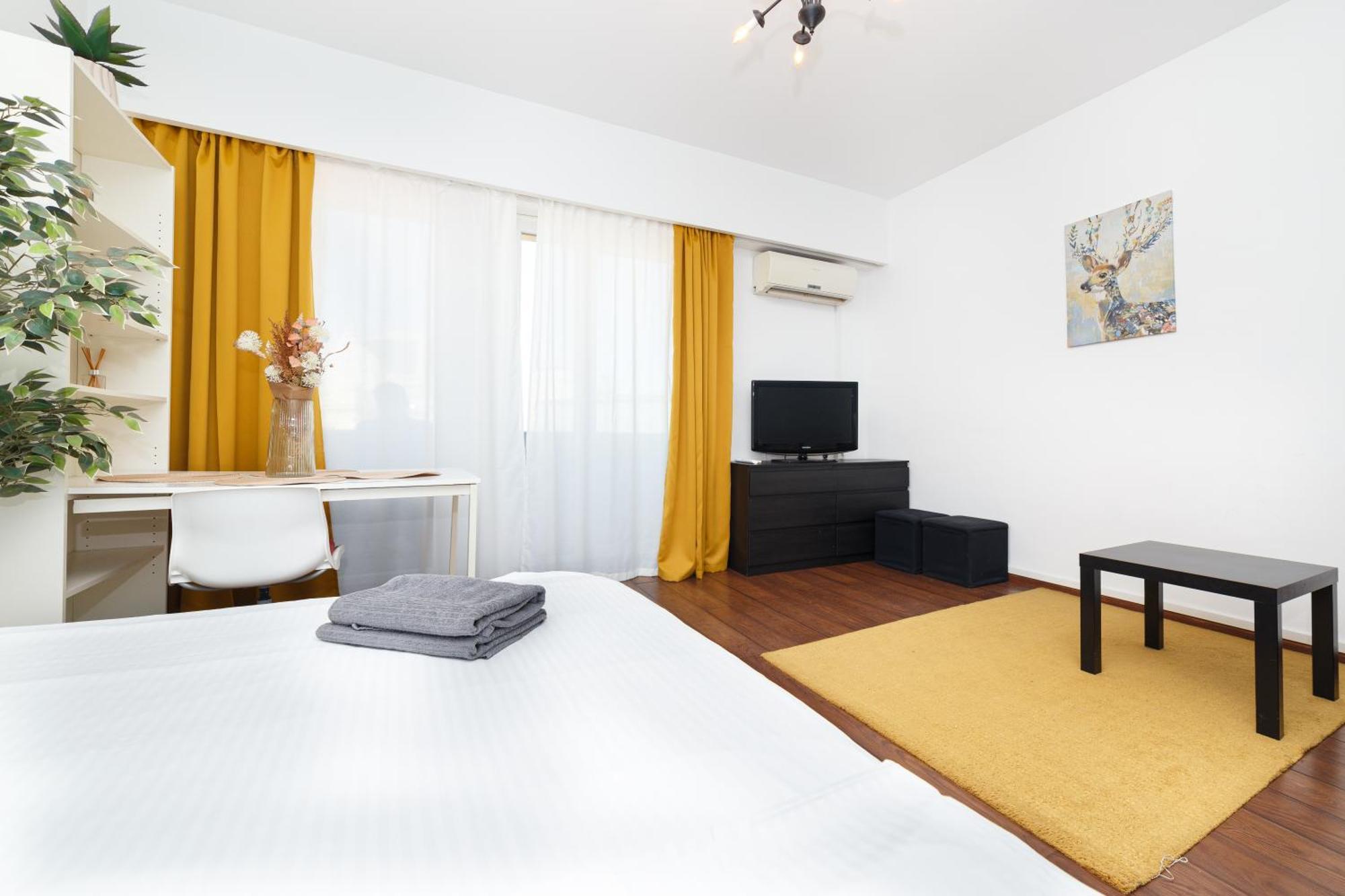 Color Apartments Nicolae Tonitza St Bucharest Exterior photo